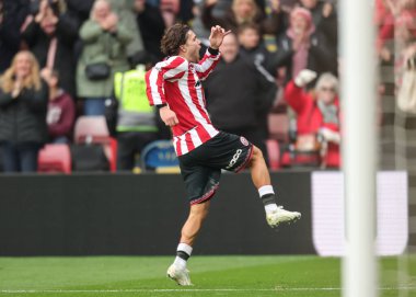 Sheffield United takımından Callum O 'Hare, 18 Ekim 2025' te Sheffield Lane, Sheffield, İngiltere 'de oynanan Sky Bet Şampiyonası maçında 1-0' lık galibiyetini kutluyor. 
