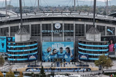 Manchester City, Manchester Everton 'a karşı Etihad Stadyumu' nda oynanan Premier Lig maçında soldan sağa Erling Haaland, Bernardo Silva, Rodrigo ve Ruben Dias oyuncuların duvar resmine giriş yaptılar. 