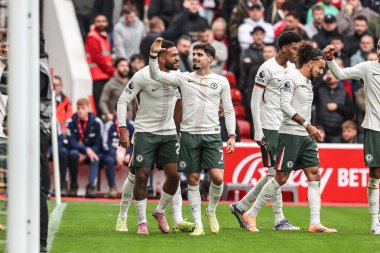 Chelsea 'den Pedro Neto Premier Lig maçında Nottingham Forest Chelsea' ye karşı 18 Ekim 2025 'te Nottingham, İngiltere' de oynanan City Ground maçında 0-2 'lik galibiyet golünü kutluyor. 
