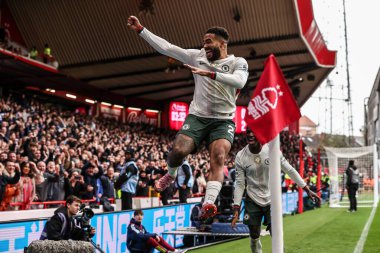 Chelsea 'li Reece James 18 Ekim 2025' te İngiltere 'nin Nottingham City Ground kentinde oynanan Premier League maçında golünü 0-3 atmasını kutluyor. 