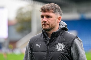 Fleetwood Town 'dan James Norwood Gökyüzü İddia Ligi 2 maçında Chesterfield, Fleetwood Town' a karşı SMH Group Stadyumu, Chesterfield, Birleşik Krallık, 18 Ekim 2025 