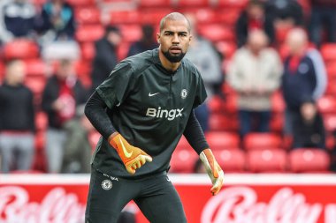 Chelsea kalecisi Robert Sanchez Premier League maçı sırasında Nottingham Forest Chelsea 'ye karşı City Ground, Nottingham, İngiltere' de 18 Ekim 2025 'te oynanan ısınma maçında 