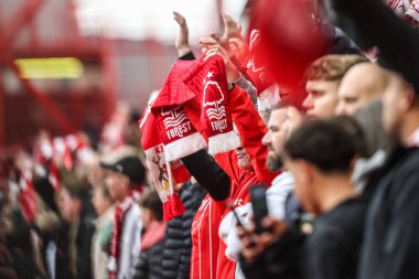 Nottingham Forest taraftarları Premier League maçı sırasında Nottingham Forest Chelsea 'ye karşı City Ground, Nottingham, İngiltere, 18 Ekim 2025 