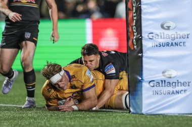 Northampton Saints 'ten Alex Coles 17 Ekim' de Kingston Park, Newcastle, İngiltere 'de oynanan Newcastle Red Bulls - Northampton Saints maçında şansını deniyor.  