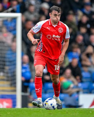 Fleetwood Town 'dan Harrison Holgate Gökyüzü İddia Ligi 2 maçında Chesterfield, Fleetwood Town' a karşı SMH Group Stadyumu, Chesterfield, Birleşik Krallık, 18 Ekim 2025  