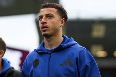 Leeds United takımından Ethan Ampadu, 18 Ekim 2025 'te Burnley - Leeds United maçı öncesinde stadyuma geldi. 