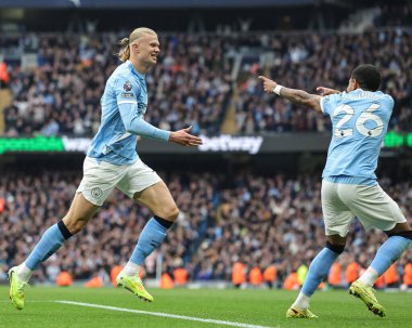 Manchester City 'den Erling Haaland, 18 Ekim 2025' te Etihad Stadyumu 'nda oynanan Premier League maçında 2-0' lık galibiyet golünü kutluyor. 