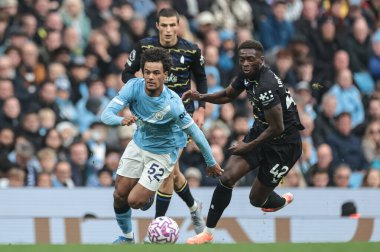 Manchester City 'den Oscar Bobb 18 Ekim 2025' te Etihad Stadyumu 'nda Manchester City ile Everton arasındaki Premier League maçında topu aldı. 