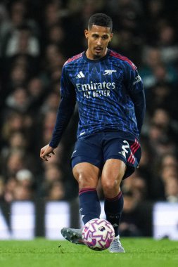 Premier Lig karşılaşmasında Arsenal 'den William Sthe, 18 Ekim 2025' te Craven Cottage, Londra 'da Fulham ve Arsenal' e karşı. 