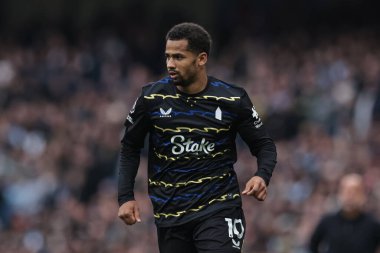 Premier Lig karşılaşmasında Everton 'dan Iliman Ndiaye Manchester City, Manchester Stadyumu' nda Everton 'a karşı, 18 Ekim 2025 