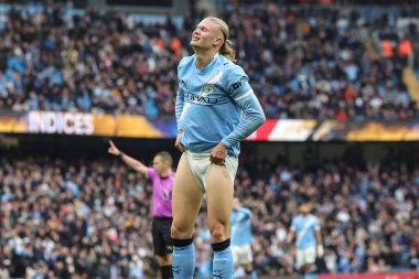 Manchester City 'den Erling Haaland, 18 Ekim 2025 tarihinde Etihad Stadyumu' nda oynanan Premier League maçında hat-trick yapma şansını kaçırdıktan sonra tepki gösterdi. 