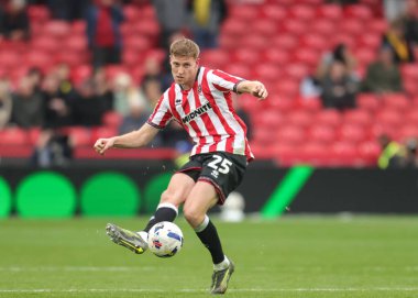 Sheffield United takımından Mark McGuinness 18 Ekim 2025 'te Sheffield Lane, Sheffield Lane' de Sheffield United 'a karşı oynadığı Sky Bet Şampiyonası maçında pas attı. 