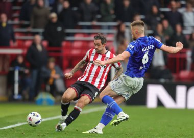 Sheffield United takımından Danny Ings, 18 Ekim 2025 'te Sheffield United' a karşı Bramall Lane, Sheffield, İngiltere 'de oynanan maçta pas attı. 