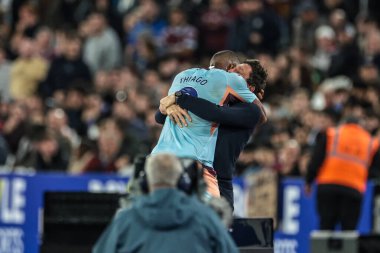 Brentford 'dan Igor Thiago, 20 Ekim 2025' te Londra 'daki Londra Stadyumu' nda oynanan Premier League maçında Brentford 'un Keith Andrews teknik direktörü West Ham United ile yaptığı maçı 0-1 kazanma hedefini kutluyor. 