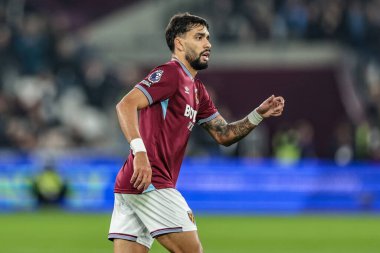 Premier Lig maçında West Ham United, Londra Stadyumu 'nda Brentford' a karşı 20 Ekim 2025 'te oynanan maç sırasında West Ham United' tan Lucas Paquet 