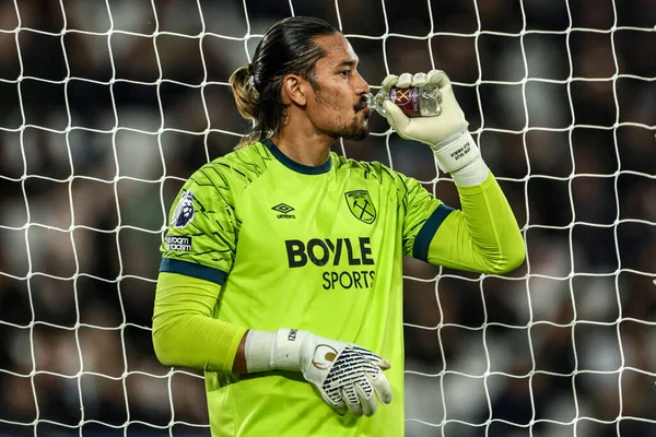 West Ham United kalecisi Alphonse Areola Premier League maçında West Ham United Brentford 'a karşı Londra Stadyumu, İngiltere, 20 Ekim 2025  