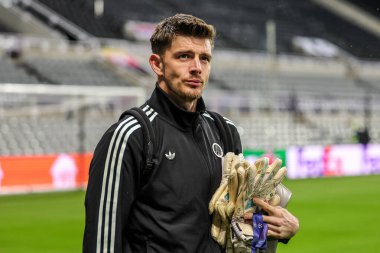 Newcastle kalecisi Nick Pope, UEFA Şampiyonlar Ligi Maçı 'nda 8 Newcastle United ile Benfica maçında 21 Ekim 2025' te St. James 's Park, Newcastle' a geldi. 