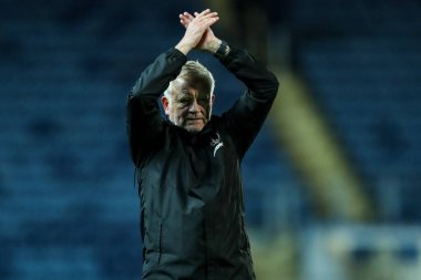 Sheffield United 'ın teknik direktörü, 21 Ekim 2025' te Ewood Park, Blackburn, İngiltere 'de Blackburn United' a karşı oynanan Blackburn Rovers - Sheffield United maçında 1-3 'lük galibiyeti kutladı. 