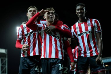 Sheffield United takımından Harrison Burrows 21 Ekim 2025 'te Blackburn, İngiltere' de oynanan Blackburn Park-Sheffield United maçında Blackburn Rovers-Sheffield United maçında 1-2 'lik galibiyetini kutluyor. 