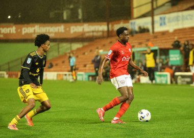 Barnsley 'den Nathanael Ogbeta, The Vertu Trophy Group D maçında Barnsley, Manchester United U21' e karşı Oakwell, Barnsley, İngiltere, 21 Ekim 2025 