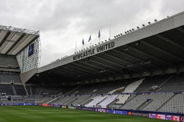 UEFA Şampiyonlar Ligi Maçı sırasında St James Park 'ın genel görünümü 8 Newcastle United' ın Benfica 'ya karşı St. James' s Park, Newcastle, 21 Ekim 2025