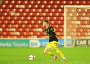 Manchester United takımından Tyler Fletcher 21 Ekim 2025 'te Oakwell, Barnsley' de Manchester United U21 'e karşı oynanan The Vertu Trophy Group D maçında 