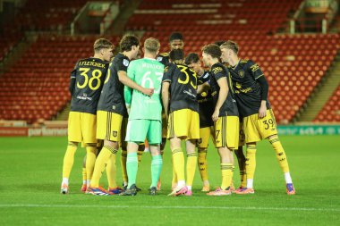 Manchester United takımı, Birleşik Krallık 'ın Oakwell kentinde oynanan The Vertu Trophy Group D maçı sırasında bir araya geldi. 