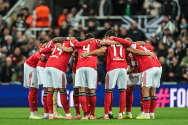 Benfica, UEFA Şampiyonlar Ligi Maçı 'nda, 8 Newcastle United ile Benfica maçında, 21 Ekim 2025' te St. James 's Park, Newcastle, İngiltere' de bir araya geldi. 