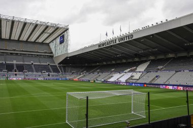 UEFA Şampiyonlar Ligi Maçı sırasında St James Park 'ın genel görünümü 8 Newcastle United' ın Benfica 'ya karşı St. James' s Park, Newcastle, 21 Ekim 2025 