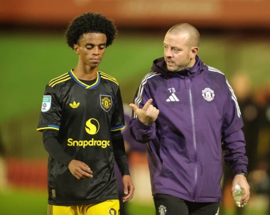 Manchester United teknik direktörü Manchester United, İngiltere 'nin Oakwell kentinde oynanan The Vertu Trophy Group D maçında Yuel Helafu ile görüştü. 