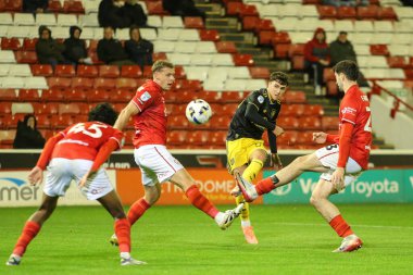 Manchester United takımından James Scanlon, İngiltere 'nin Oakwell kentinde oynanan The Vertu Trophy Group D maçında gol attı. 