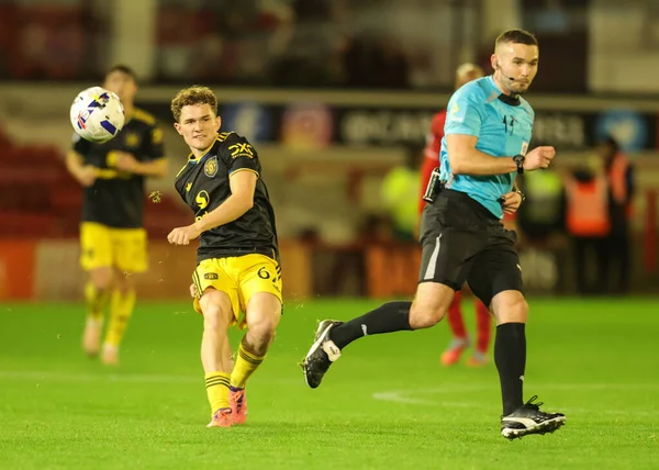 Manchester United 'dan Jacob Devaney, The Vertu Trophy Group D maçında Barnsley, Manchester United U21' e karşı Oakwell, Barnsley, Birleşik Krallık 'ta 21 Ekim 2025 