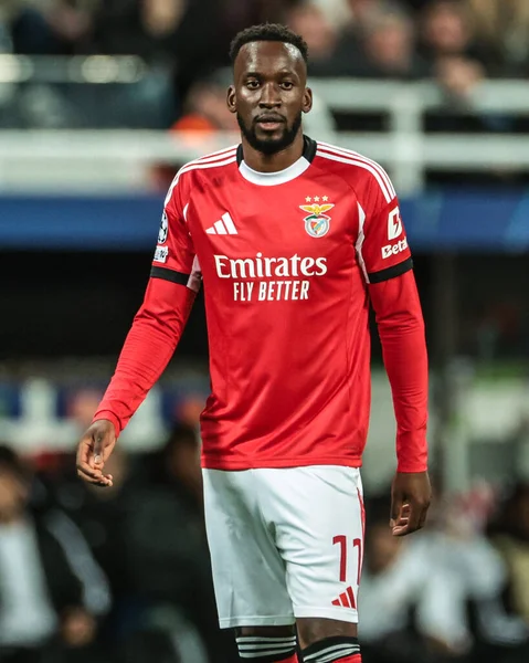 Benfica 'dan Dodi Lukebakio UEFA Şampiyonlar Ligi Maçı sırasında 8 Newcastle United' ın Benfica 'ya karşı St. James' s Park, Newcastle, 21 Ekim 2025  