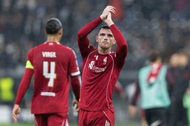 Liverpool 'dan Andrew Robertson, 22 Ekim 2025' te Frankfurt, Almanya 'daki Deutsche Bank Park' ta Liverpools 1-5 'lik UEFA Şampiyonlar Ligi karşılaşmasında kazandığı galibiyeti kutluyor. 