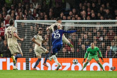 Chelsea 'den Moises Caicedo, UEFA Şampiyonlar Ligi Maçı' nda 2-0 berabere kaldı. Chelsea - Ajax Stamford Bridge, Londra, İngiltere, 22 Ekim 2025 