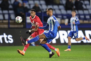 Sheffield 'li Max Lowe, 22 Ekim 2025' te Sheffield, Sheffield, İngiltere 'de Çarşamba günü oynanan Sky Bet Şampiyonası maçında Middlesbrough' un Middlesbrough 'a karşı oynadığı Middlesbrough maçında Middlesbrough' lu Delano Burgzorg 'un baskısıyla topu temizliyor. 