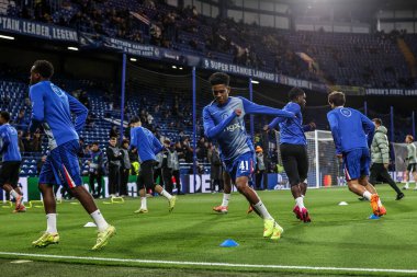 Chelsea 'den Estevao maç öncesi ısınma oturumunda UEFA Şampiyonlar Ligi Maçı' nda 8 Chelsea - Ajax maçında Stamford Bridge, Londra, Birleşik Krallık, 22 Ekim 2025 