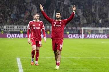 Liverpool 'dan Dominik Szoboszlai, UEFA Şampiyonlar Ligi Maçı' nda 1-5 önde gidiyor. 8 Eintracht Frankfurt 'un Liverpool' a karşı oynadığı maçta 22 Ekim 2025 Deutsche Bank Park, Frankfurt, Almanya 