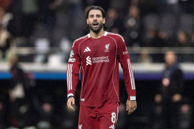 Liverpool 'dan Dominik Szoboszlai, Liverpools' un UEFA Şampiyonlar Ligi Maçı 'nda kazandığı 1-5' lik galibiyeti kutluyor. 8 Eintracht Frankfurt maçının 3 'ü Liverpool' a karşı. Deutsche Bank Park, Frankfurt, Almanya, 22 Ekim 2025 