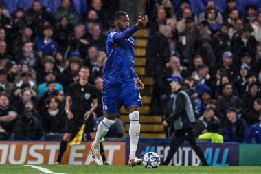 Chelsea 'den Tosin Adarabioyo UEFA Şampiyonlar Ligi Maçı sırasında Chelsea, Ajax' a karşı Stamford Bridge, Londra, 22 Ekim 2025 