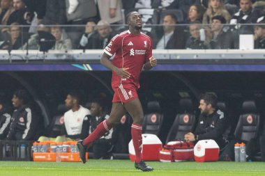 Liverpool 'dan İbrahima Konat, UEFA Şampiyonlar Ligi Maçı' nda 1-3 önde gidiyor. 8 Eintracht Frankfurt Liverpool 'a karşı. Deutsche Bank Park, Frankfurt, Almanya, 22 Ekim 2025 