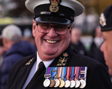 24 Ekim 2025 'te İngiltere, Leeds' teki Elland Road 'da oynanan Premier League maçında Leeds United, West Ham United' a karşı oynadığı maçta silahlı kuvvetler personelinin geri kalanına madalya takıldı. 