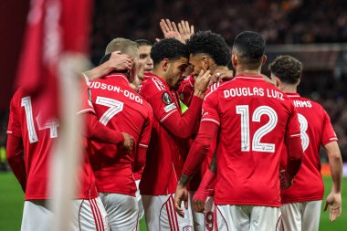 Nottingham Ormanı 'ndan Morgan Gibbs-White, UEFA Avrupa Ligi Maç Maçı' nda 1-0 kazanma hedefini kutluyor. 8 Nottingham Ormanı 'nın Porto' ya karşı oynadığı City Zound, Nottingham, İngiltere, 23 Ekim 2025 