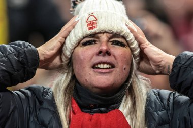 Nottingham Forest taraftarları UEFA Avrupa Ligi Maçı 'nda 8 Nottingham Ormanı' nın 3 'üncü maçında Porto' ya karşı City Ground, Nottingham, İngiltere, 23 Ekim 2025 