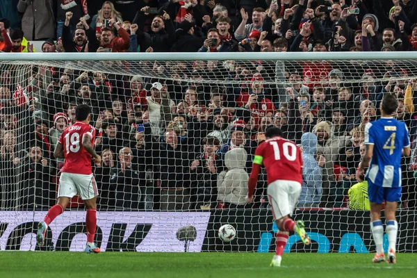 Nottingham Ormanı 'ndan Igor İsa, İngiltere' nin Nottingham şehrinde 23 Ekim 2025 tarihinde oynanan 8 Nottingham Ormanı 'nın 3' üncü maçında 2-0 berabere kaldığı için ceza aldı. 