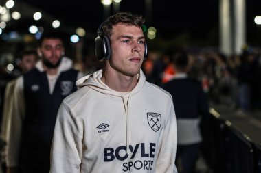 West Ham United kalecisi Mads Hermansen, Premier League maçında Leeds United ile West Ham United maçına 24 Ekim 2025 'te Elland Road, Leeds, İngiltere' de geldi. 