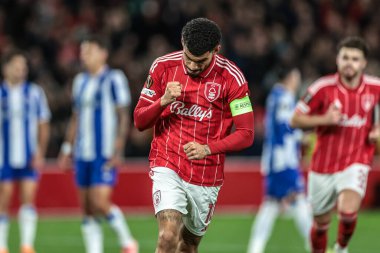 Nottingham Ormanı 'ndan Morgan Gibbs-White, UEFA Avrupa Ligi Maç Maçı' nda 1-0 kazanma hedefini kutluyor. 8 Nottingham Ormanı 'nın Porto' ya karşı oynadığı City Zound, Nottingham, İngiltere, 23 Ekim 2025 