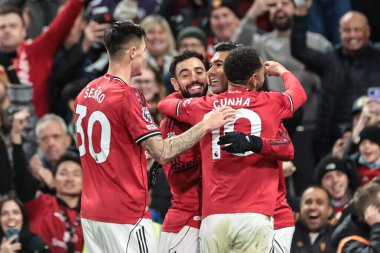 Manchester United takımının Casemiro 'su, Manchester United ve Hove Albion maçında 25 Ekim 2025' te Old Trafford, Manchester, İngiltere 'de oynanan Premier League maçında takım arkadaşlarıyla 2-0 kazanma golünü kutluyor.