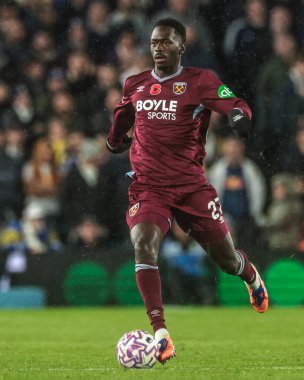West Ham United takımından Soungoutou Magassa, 24 Ekim 2025 tarihinde İngiltere 'nin Elland Road kentinde oynanan Premier League maçında Leeds United' a karşı West Ham United maçında 