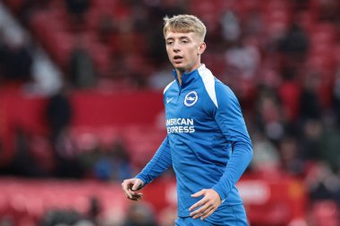 Brighton & Hove Albion takımından Tom Watson, Premier Lig karşılaşmasında Manchester United ve Hove Albion 'a karşı Old Trafford, Manchester, İngiltere' de 25 Ekim 2025 'de oynanan maç öncesi ısınma maçında 